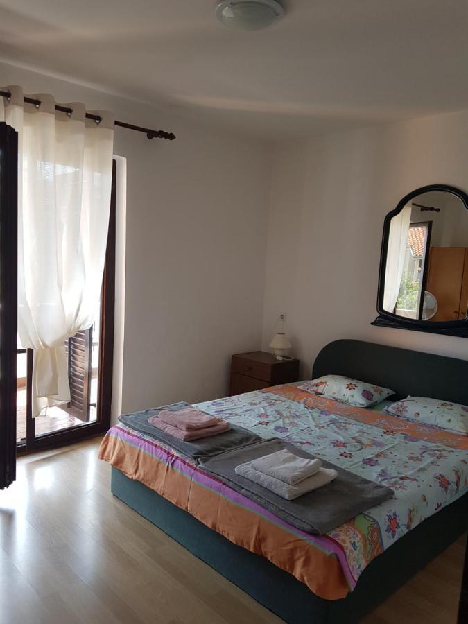 Apartment Ute Mali Losinj Exterior photo
